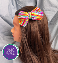 Load image into Gallery viewer, Hand Knit Bowie