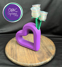 Load image into Gallery viewer, Heart Vase Set
